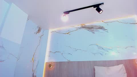 Snapshot of kathia_dumons chatting on 11/08/25, 11:10 kathia dumons online show from 11/08/25, 11:10