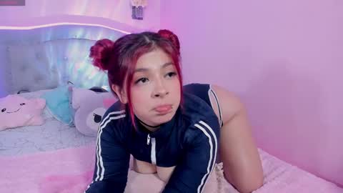 Snapshot of kathia_saenz chatting on 01/19/25, 02:49 Kathia  online show from 01/19/25, 02:49