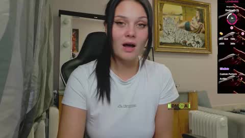 Snapshot of kathiekat chatting on 09/30/25, 06:02 Kathie online show from 09/30/25, 06:02