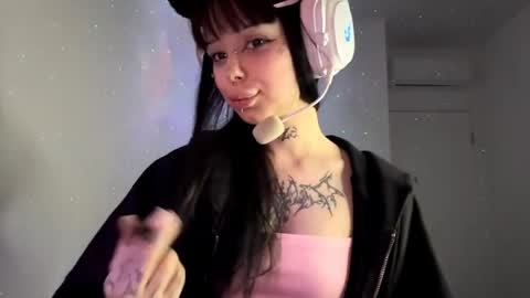 Luna online show from 03/28/26, 03:55