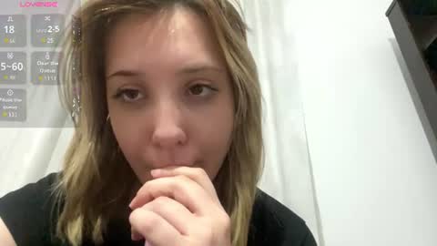 Snapshot of kathrinekiening chatting on 06/27/26, 08:36 Jessie online show from 06/27/26, 08:36