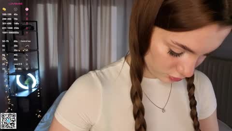 Lola online show from 04/10/26, 04:17