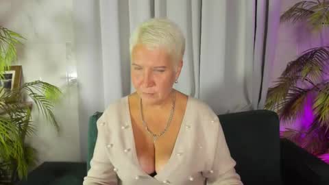 Kathy online show from 09/29/25, 07:02