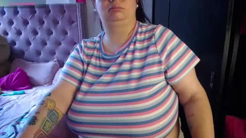 Snapshot of kathybigboobsbbw_ chatting on 06/07/26, 05:06 kathybigboobsbbw_ online show from 06/07/26, 05:06