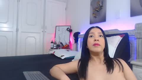 Katiuska online show from 02/15/25, 07:27