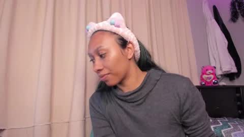 Katia online show from 11/25/25, 03:01