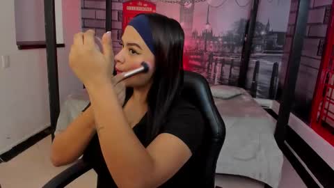 Katia online show from 10/31/25, 09:43