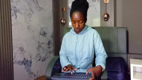 Katia online show from 12/03/25, 11:19