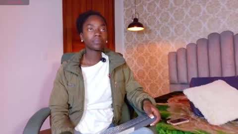 Katia online show from 12/15/25, 12:09