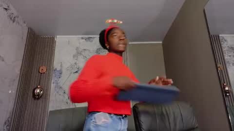 Katia online show from 12/19/25, 11:28