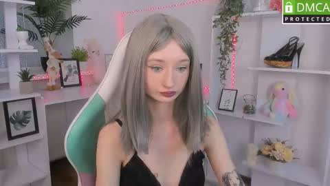 Katia  online show from 10/20/25, 05:52