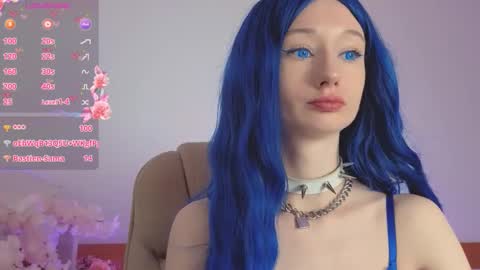 Katia  online show from 11/21/25, 07:07