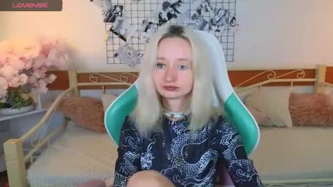 Katia  online show from 04/15/26, 05:25