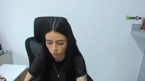 Snapshot of katia_sex25 chatting on 04/30/26, 05:19 Katia online show from 04/30/26, 05:19