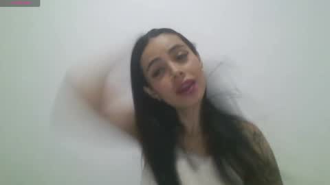Snapshot of katia_sex25 chatting on 05/22/26, 01:13 Katia online show from 05/22/26, 01:13