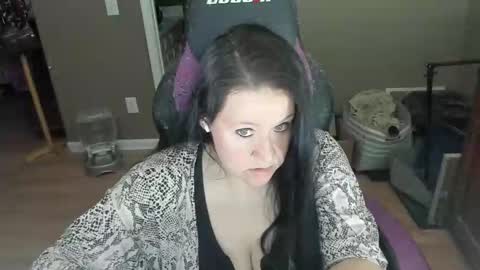 Katie online show from 01/30/25, 02:06