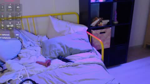 Katie Deville online show from 12/02/24, 01:13