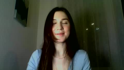 katie_foxi online show from 01/30/25, 08:42