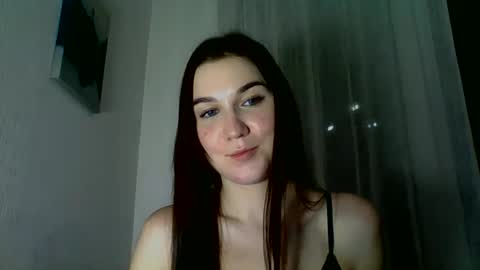 katie_foxi online show from 11/11/25, 07:58