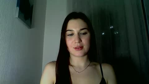 katie_foxi online show from 12/04/25, 06:16