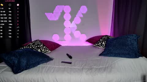 Katie Kross online show from 05/22/26, 04:12