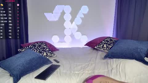 Snapshot of katie_kross_ chatting on 06/30/26, 04:08 Katie Kross online show from 06/30/26, 04:08