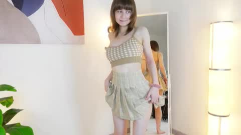 Katie online show from 10/28/25, 01:58