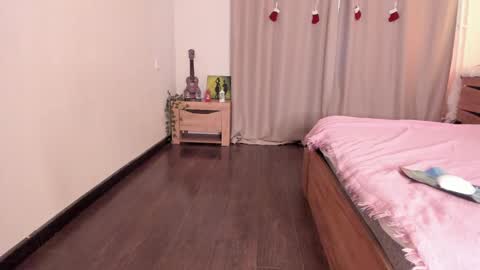 Kate online show from 12/30/24, 11:26