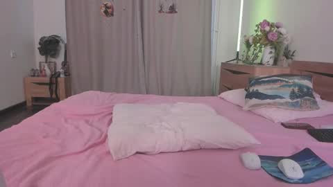 Kate online show from 11/15/25, 11:29