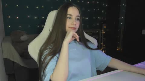 Snapshot of katie_taylorr chatting on 12/02/24, 11:29 Katie online show from 12/02/24, 11:29