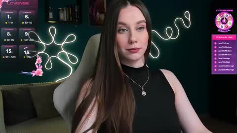 Snapshot of katie_taylorr chatting on 10/17/25, 10:23 Katie online show from 10/17/25, 10:23
