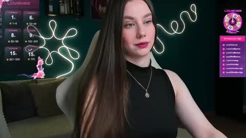 Snapshot of katie_taylorr chatting on 10/23/25, 02:44 Katie online show from 10/23/25, 02:44