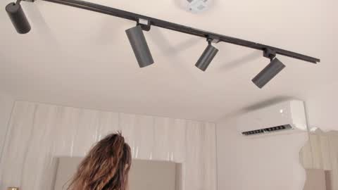 Katie online show from 01/03/25, 11:23