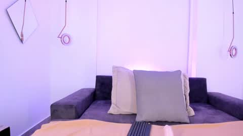 Katie online show from 01/06/25, 12:13