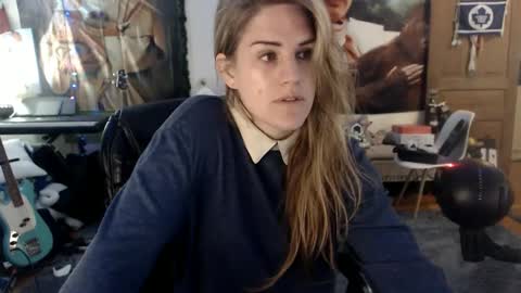 Snapshot of katiecutie_5 chatting on 12/12/24, 05:10 Katie online show from 12/12/24, 05:10