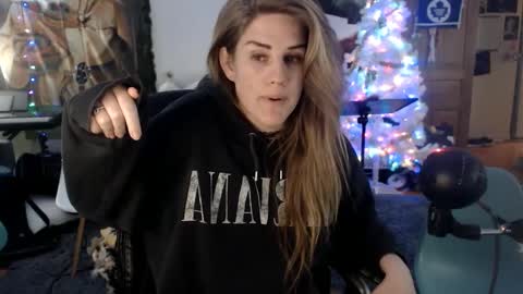 Snapshot of katiecutie_5 chatting on 01/22/25, 07:35 Katie online show from 01/22/25, 07:35