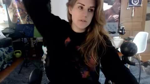 Snapshot of katiecutie_5 chatting on 02/28/25, 09:01 Katie online show from 02/28/25, 09:01