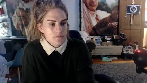 Snapshot of katiecutie_5 chatting on 09/17/25, 04:58 Katie online show from 09/17/25, 04:58