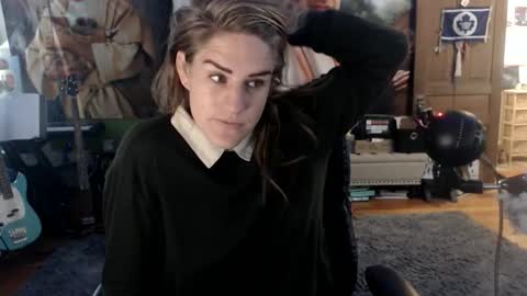 Snapshot of katiecutie_5 chatting on 10/15/25, 03:17 Katie online show from 10/15/25, 03:17