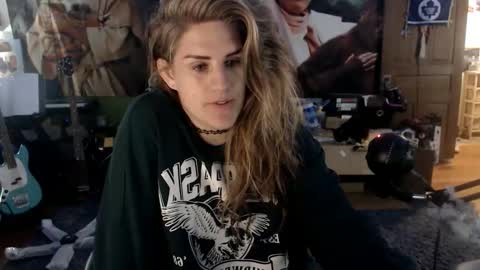 Snapshot of katiecutie_5 chatting on 10/17/25, 06:27 Katie online show from 10/17/25, 06:27