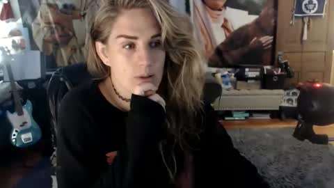 Snapshot of katiecutie_5 chatting on 10/22/25, 05:08 Katie online show from 10/22/25, 05:08