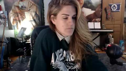 Snapshot of katiecutie_5 chatting on 04/24/26, 04:04 Katie online show from 04/24/26, 04:04