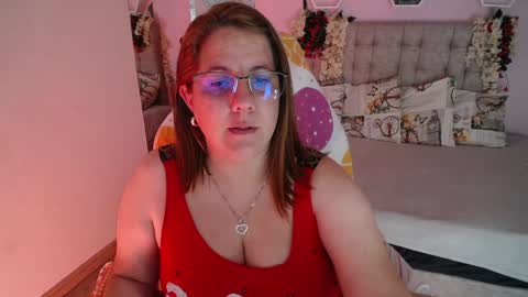 Snapshot of katiee_jones_ chatting on 01/16/25, 03:46 Katherine online show from 01/16/25, 03:46