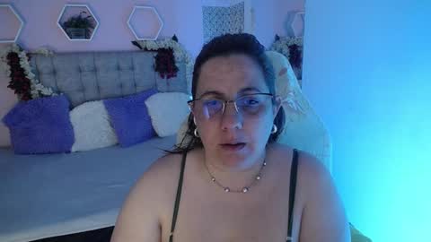 Snapshot of katiee_jones_ chatting on 02/02/25, 03:49 Katherine online show from 02/02/25, 03:49