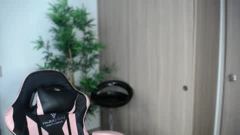 Katie Jane online show from 12/03/25, 02:26