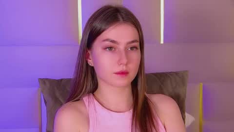 katiereeves online show from 11/19/25, 05:46