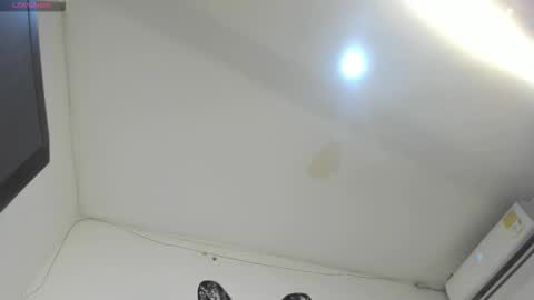 Snapshot of katitahotcam_ass chatting on 10/19/25, 09:15 katita online show from 10/19/25, 09:15