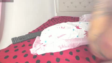 Snapshot of katitaluxury_hot chatting on 06/03/26, 11:32 katitaluxury_hot online show from 06/03/26, 11:32