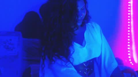 Snapshot of katiuskaxoxo chatting on 05/22/26, 01:02 Katiuska online show from 05/22/26, 01:02