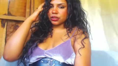Snapshot of katiuskaxoxo chatting on 06/19/26, 06:34 Katiuska online show from 06/19/26, 06:34